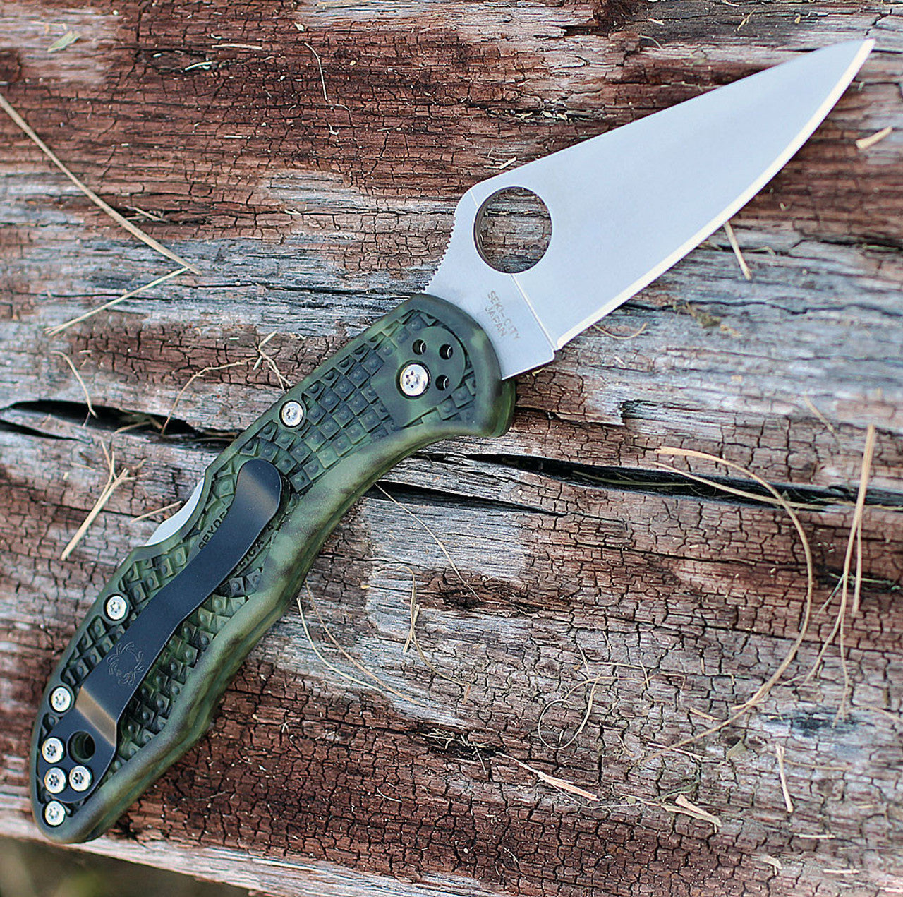 Delica 4 Lightweight Flat Ground C11ZFPGR