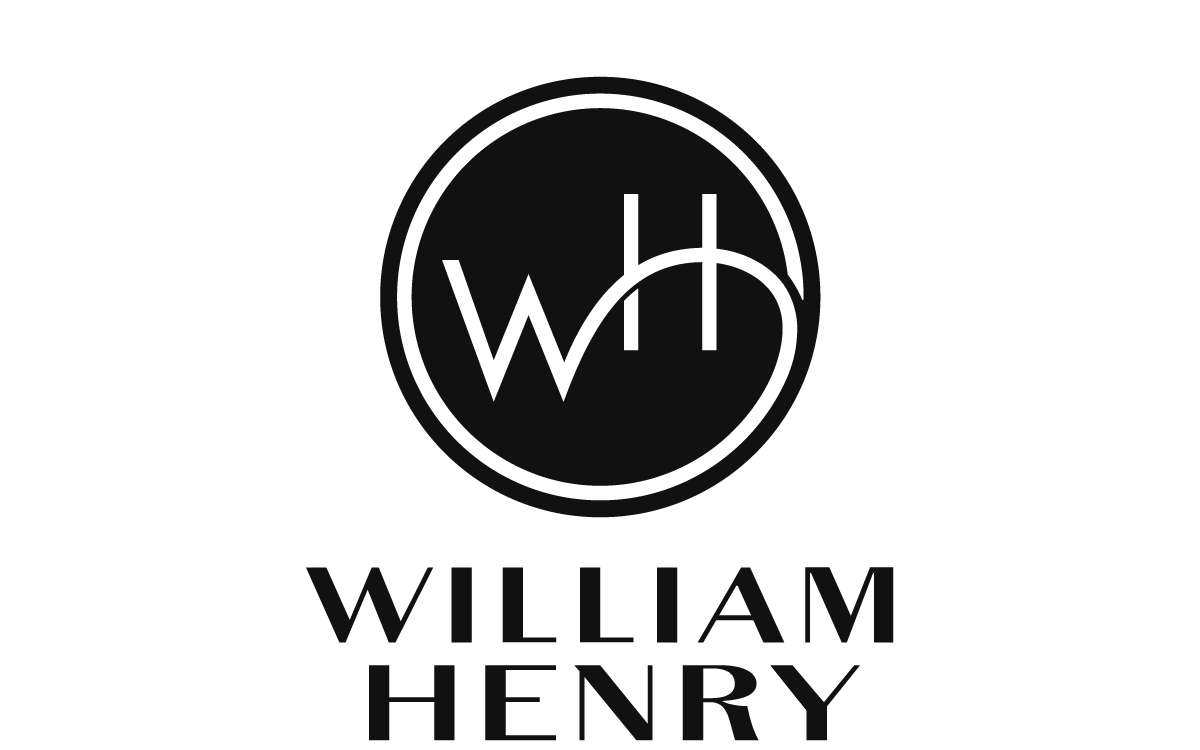 WILLIAM HENR Y The Kestrel ' features beautiful hand-engraved handles with 24K gold inlays