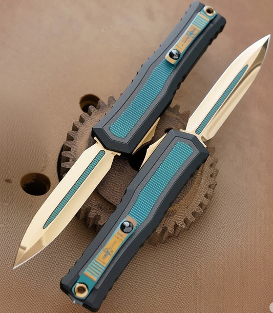 Microtech MARFIONE CUSTOM ATREUS DOUBLE EDGE PVD BRONZE CRACKED ICE W/ANTIQUE GREEN TITANIUM INLAY MIL-SPEC ALLOY W/CARBON FIBER & ANTIQUE GREEN TITANIUM INLAY PVD BRONZE HARD CUT HARDWARE Product Code : 1290-CIPVDBZAGCF-MCK