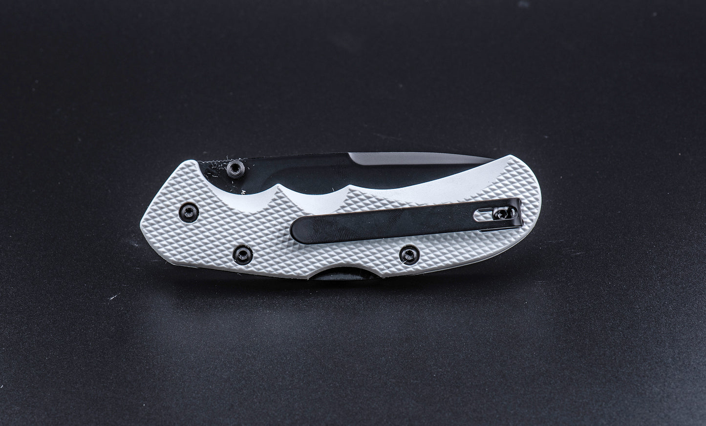 SALEH FOLDING KNIFE WHITE-BLACK  M390