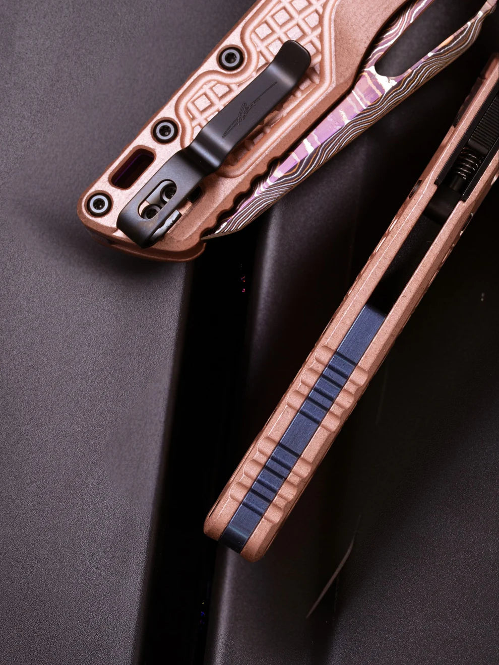 MSI® MSI RAM-LOK MARFIONE SELECT BLUED BAKER FORGE COPPERMAI DAMASCUS STONEWASH FRAGPATTERN COPPER W/ BLUE TITANIUM ACCENT DLC DOUBLE VAPOR BLAST STAINLESS